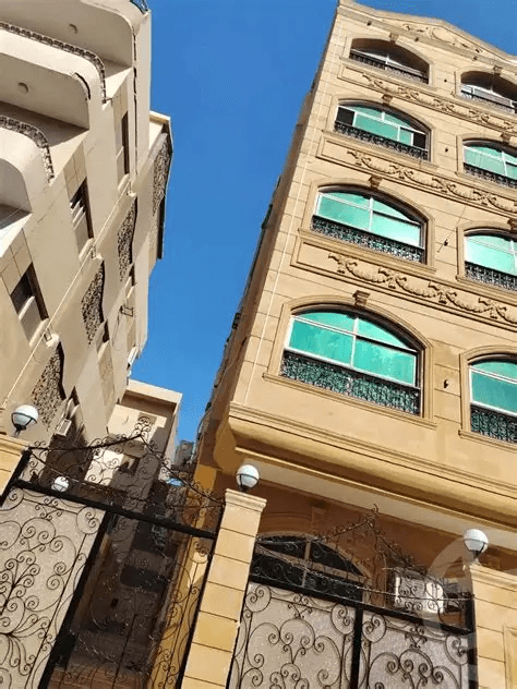 عمارة استثمارية للبيع في حي الفايزية ببريدة